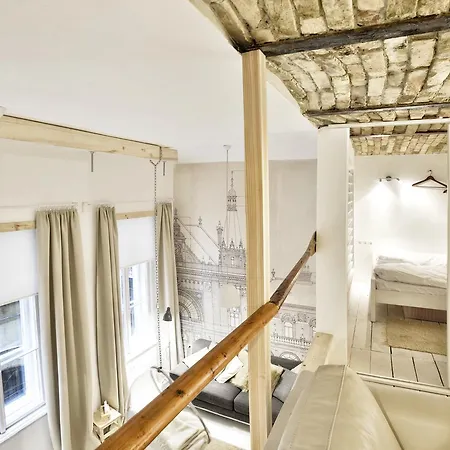 Designer - A10 * Budapest