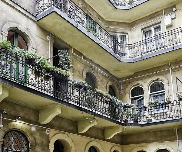 Designer - A10 * Budapest