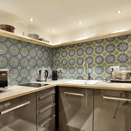 Designer - A10 Budapešť